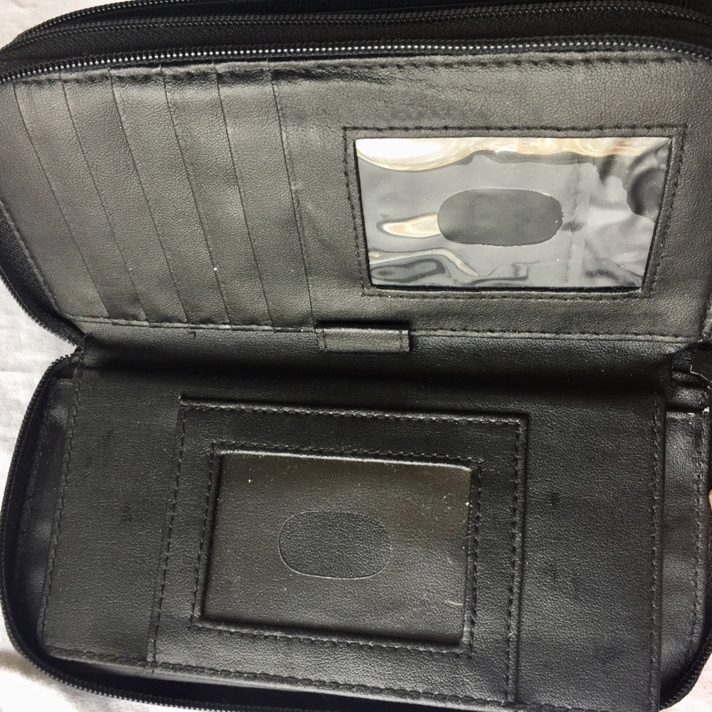 Basic Black Wallet - image 6